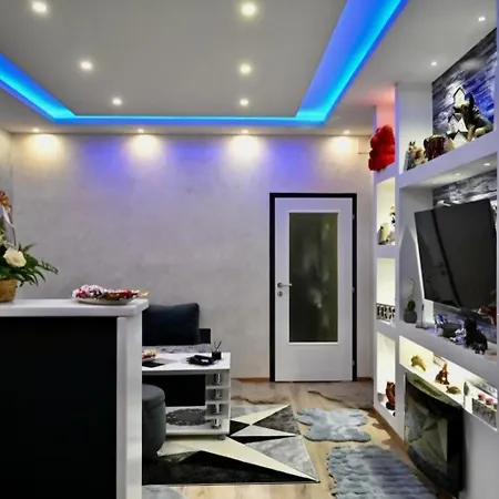 Suzii Apartment Pale
